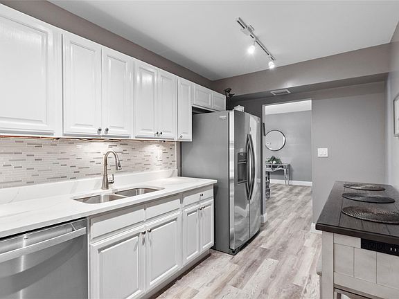 4th image of 4250 Galt Ocean Drive #8N