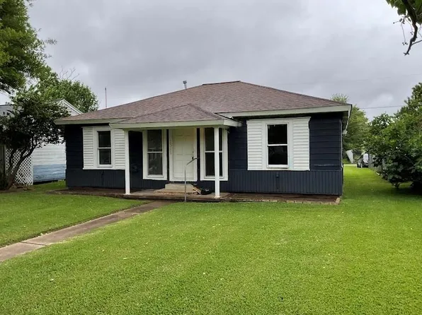 1311 W 6th St, Freeport, TX 77541