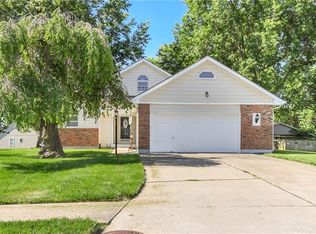 1117 SW 8th Ter, Lees Summit, MO 64081