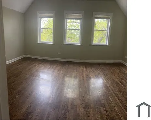 5411 S Michigan Ave #3 — Photo 2