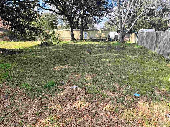 2nd image of 118 Dogwood Dr