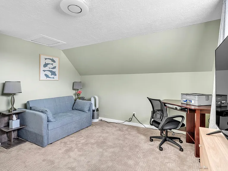 536 Bell St — Photo 14