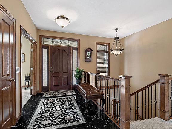 3rd image of 2269 Wildwood Dr