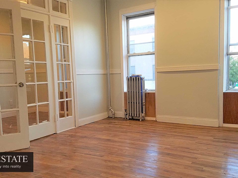 1st image of 718 Washington Ave #2