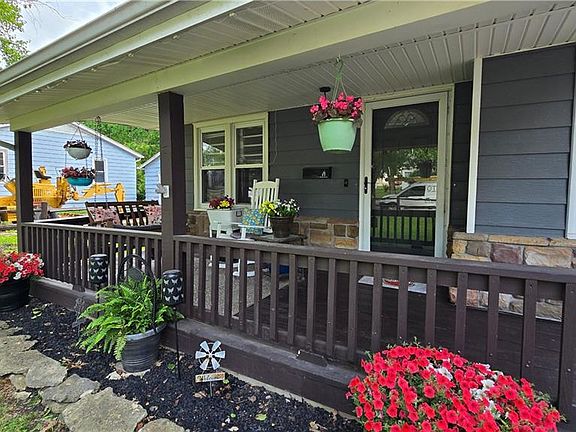2nd image of 1406 Burnam Rd