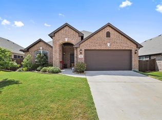 1112 Stampede Dr, Aubrey, TX 76227