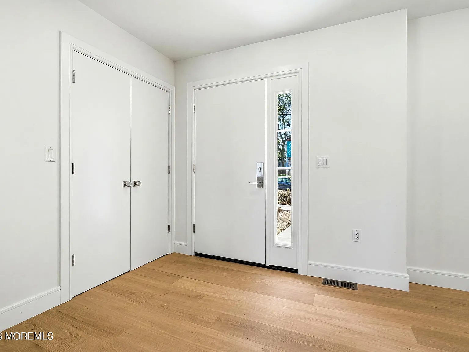 7 bed, 5.5 bath, 4790 sqft, $12,000 — Photo 4