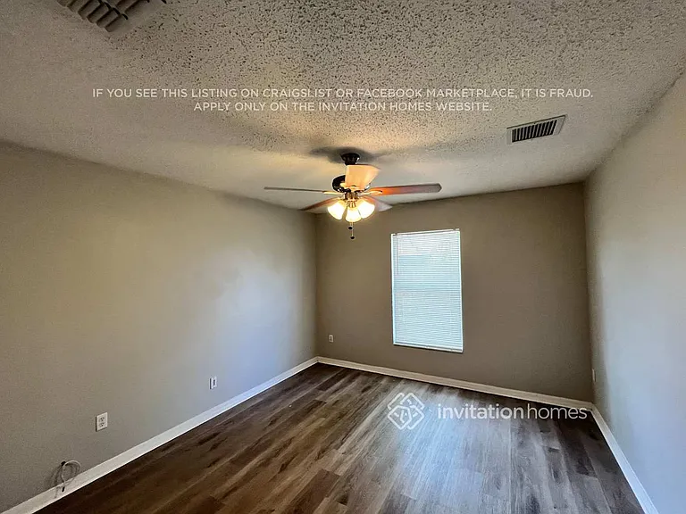 1080 SW McCoy Ave — Photo 12