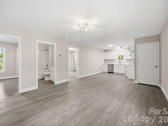 3rd image of 23 Flowe St NW
