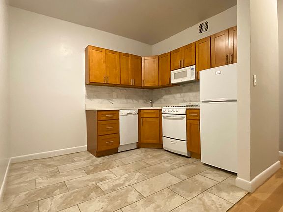 2nd image of 22 Jones St APT 1C