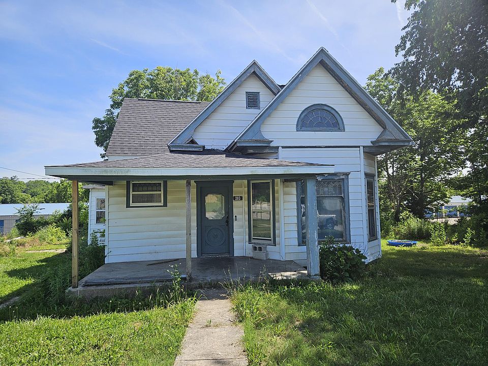 1st image of 203 E Pennington Avenue