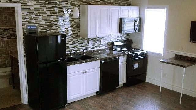 2nd image of 2316 6th Ave N APT 19