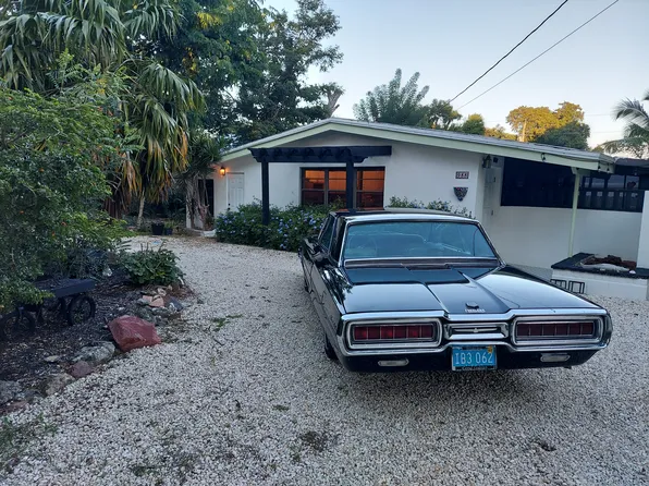 988 Oleander Rd, Key Largo, FL 33037