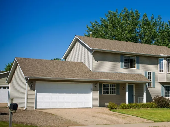 708 S Maple St, Belle Plaine, MN 56011