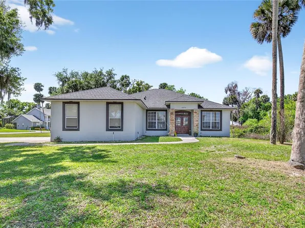 28931 Beauclaire Dr, Tavares, FL 32778