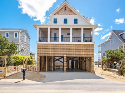 614 Springs Ave., Pawleys Island, SC, 29585
