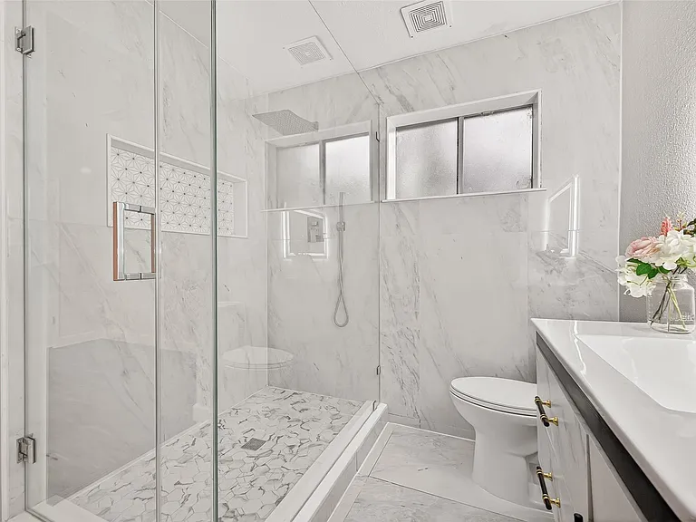 13318 Ascot Glen Ln — Photo 10
