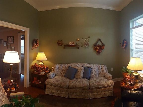 4th image of 2358 Tall Oak Dr
