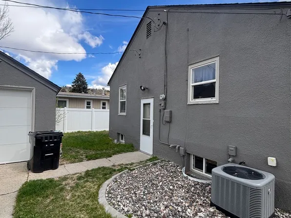 3329 Poly Dr, Billings, MT 59102