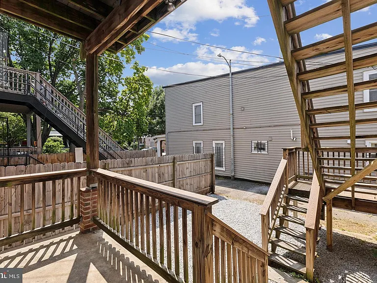1267 Morse St NE — Photo 14