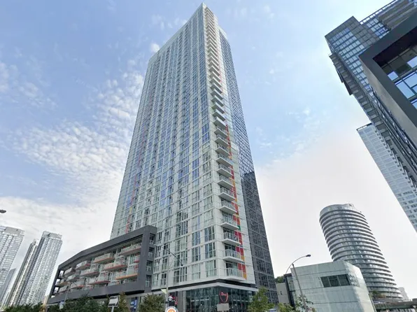 85 Queens Wharf Rd #619, Toronto, ON M5V 0J9