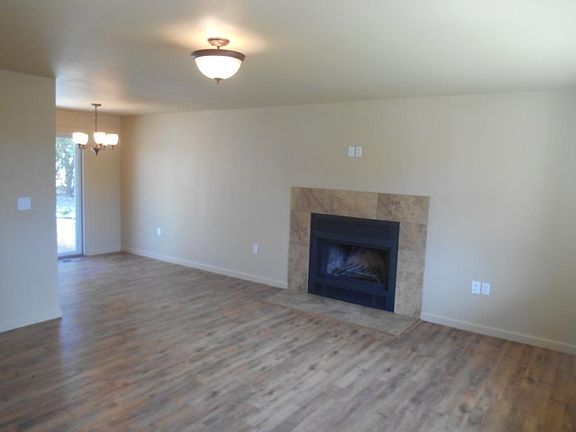 2nd image of 113 Zircon Dr
