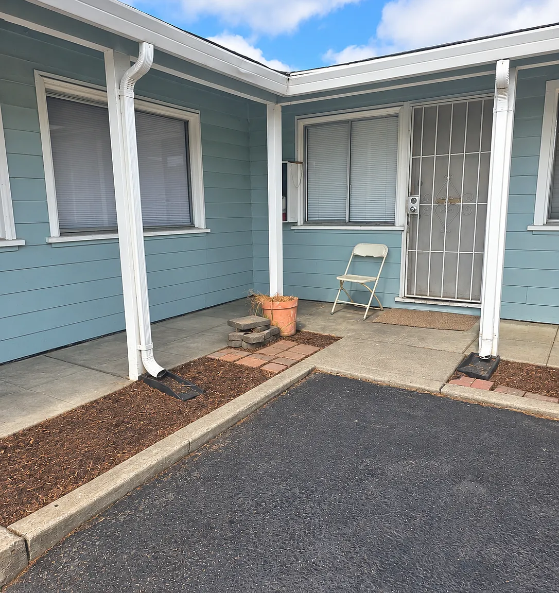 2 bed, $1,995 — Photo 1