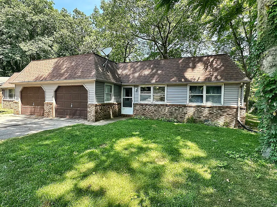 3919 Reinhardt Dr