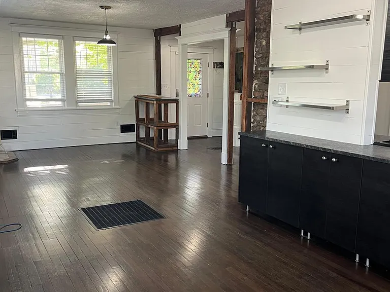 272 Lake Ave — Photo 6