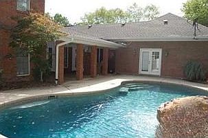 2nd image of 6805 Duncan Cir