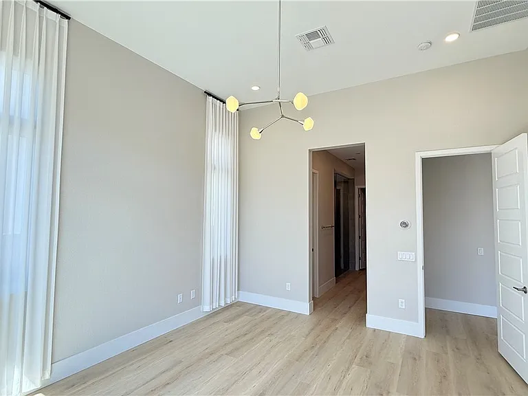 5021 Sandline Ct — Photo 11