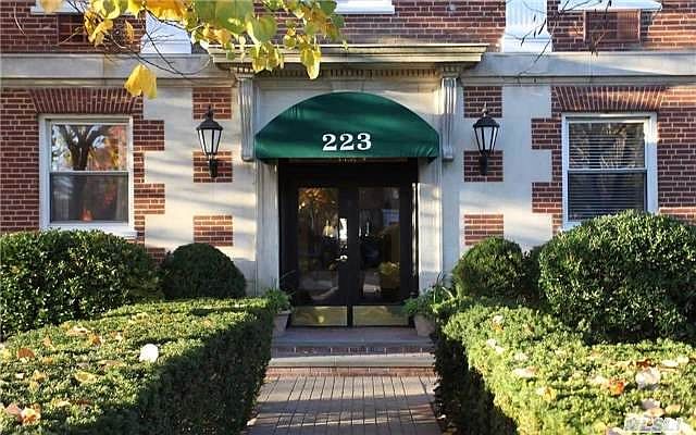 1st image of 223 7th St APT 1G