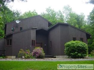 6040 Stanton Rd, Middle Grove, NY 12850