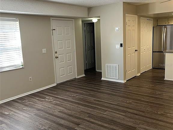 3rd image of 143 Windtree Ln Building R