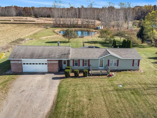 13865 S McKinley Rd, Montrose, MI 48457