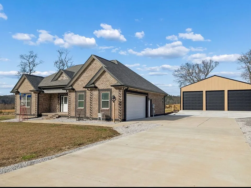 3565 Highway 10