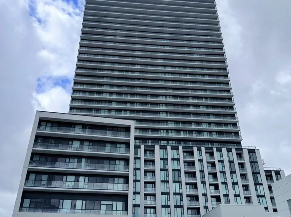 5858 Yonge St #Townhouse 01, Toronto, ON M2M 3T3
