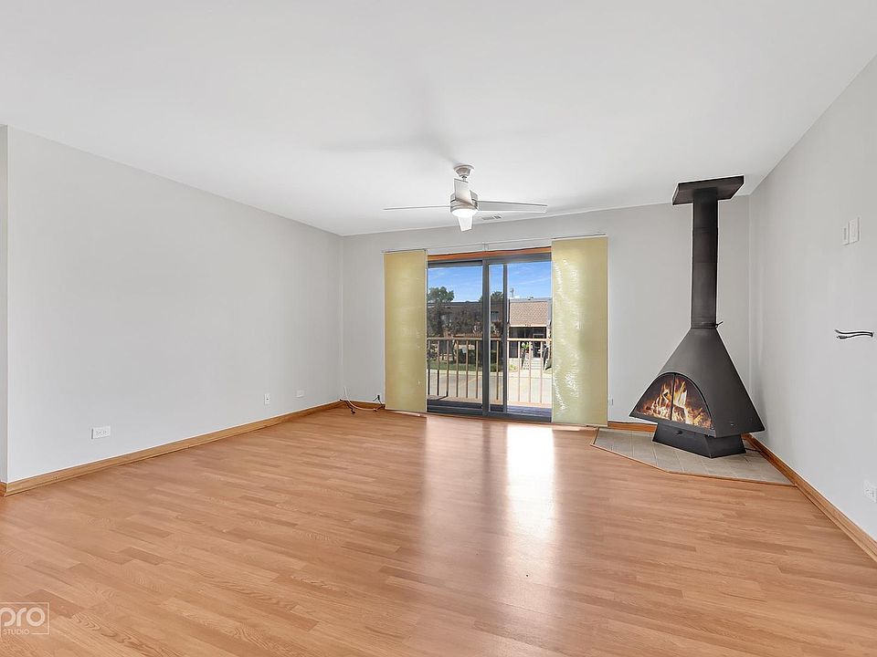 1st image of 719 Killarney Ct APT 2D