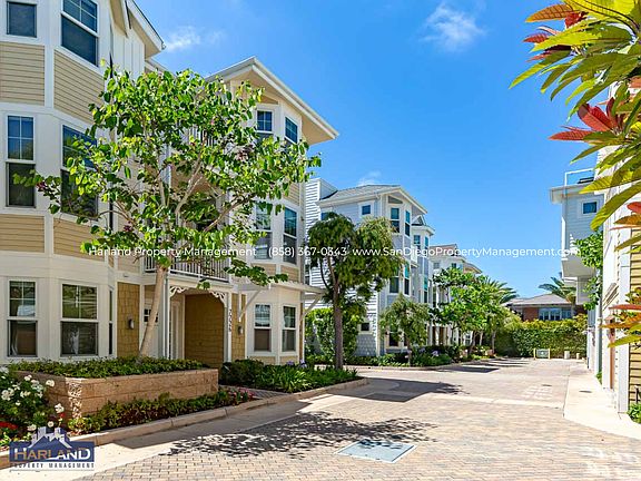 2nd image of 7726 Ivanhoe Ave #1