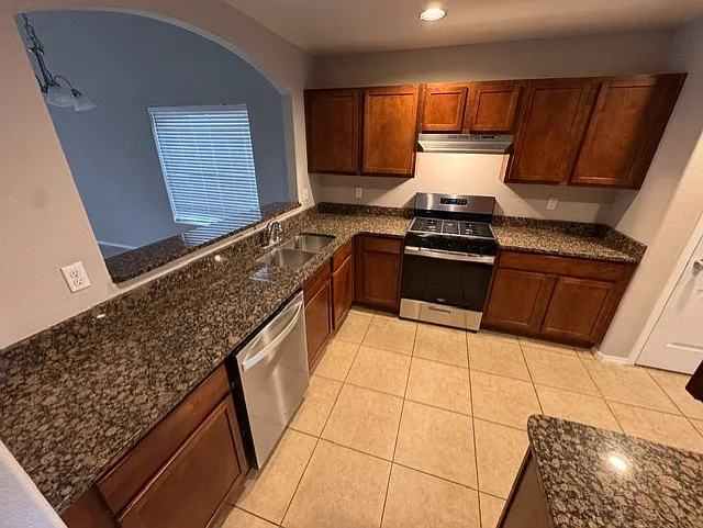 4740 Salado Creek St — Photo 5