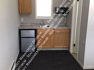 806 W 5th St #19, Morris, MN 56267