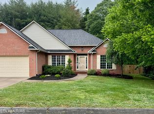 2381 Conners Creek Cir, Knoxville, TN 37932