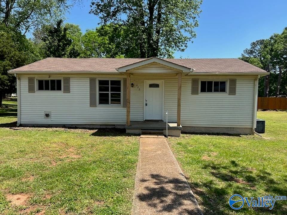 1st image of 322 Pauline Dr