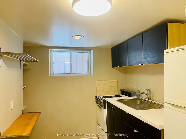 218 Heath St W #BASEMENT — Photo 6