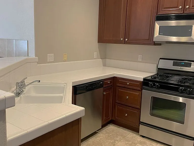 506 Dante Cir — Photo 4