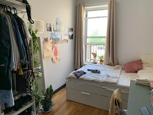 Rented by Premier Metro Realty Corp | media 26