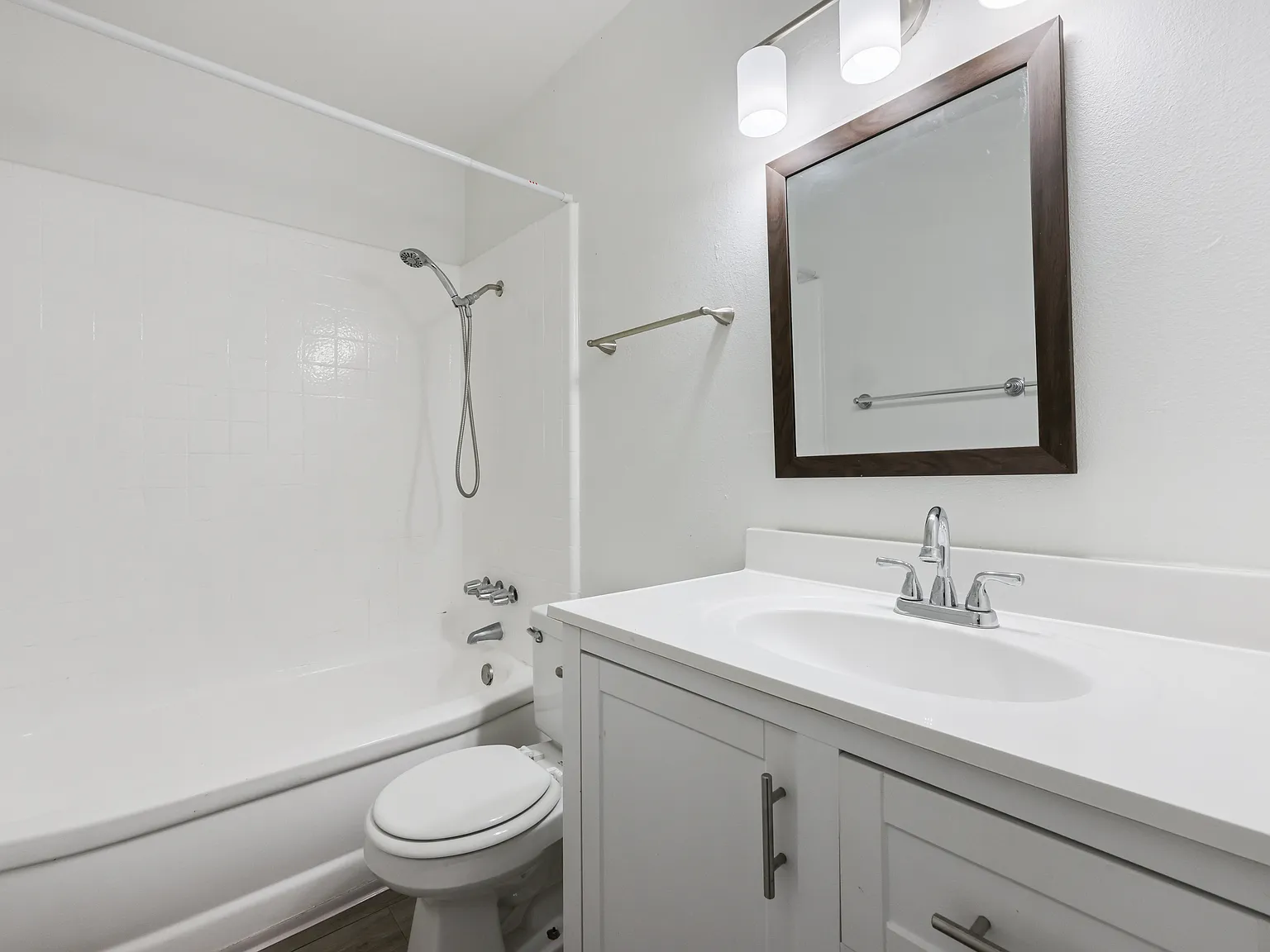 1 bed, 750 sqft, $1,925 — Photo 3