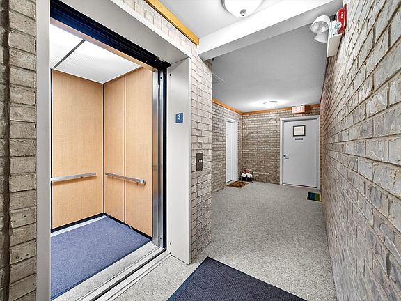 3rd image of 5117 139th Pl Unit 512