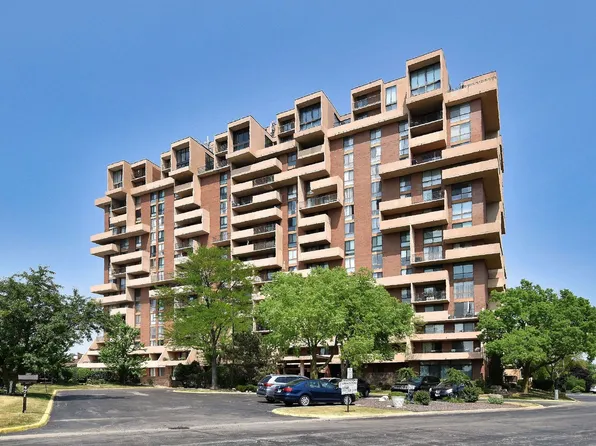 465 W Dominion Dr Unit 904, Wood Dale, IL 60191