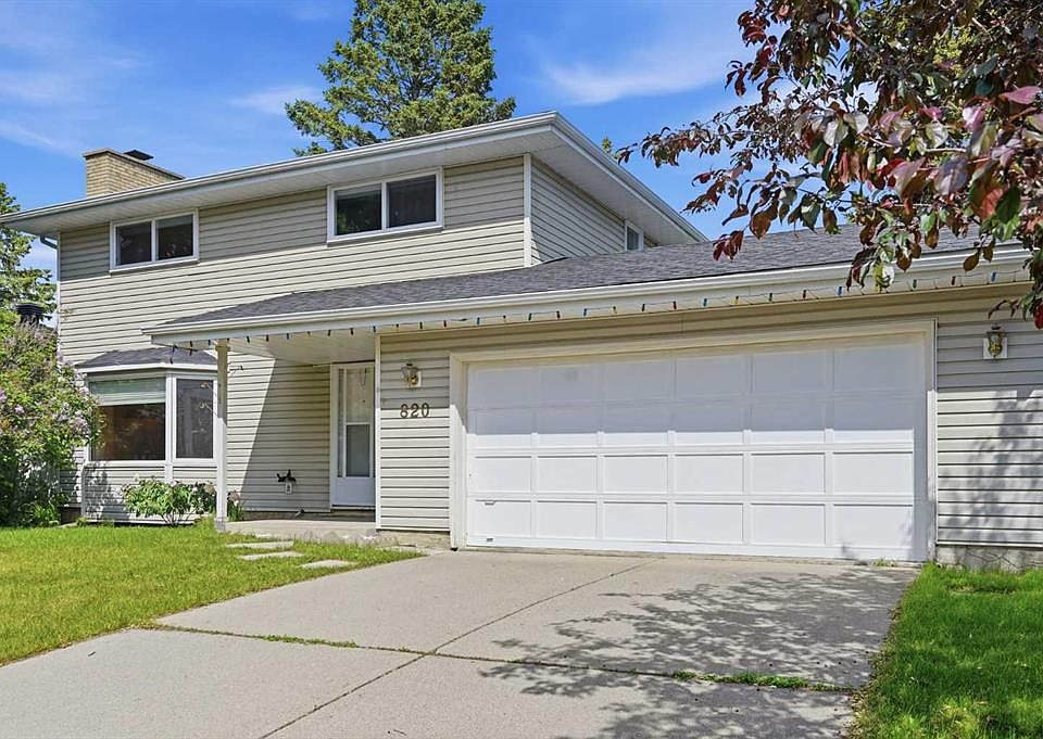 1st image of 820 W Canford Cres SW
